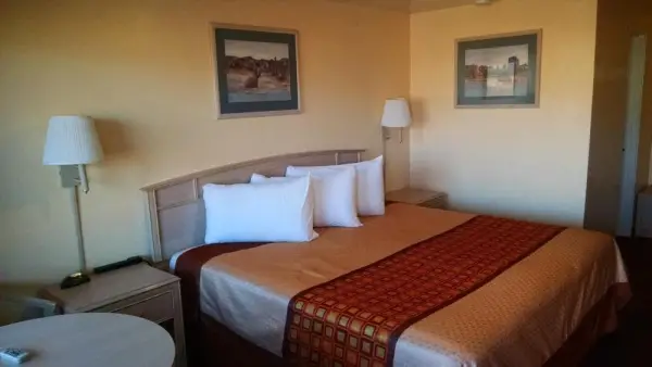 White Sands Motel 5